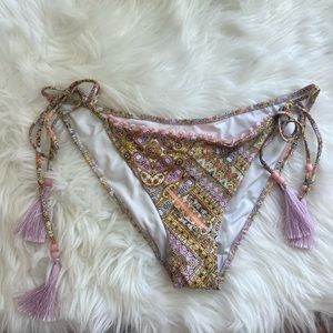Victoria Secret | medium bottoms